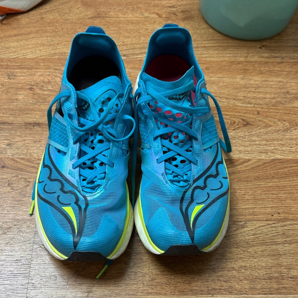 Saucony Men's Vibrant Blue and Yellow Endorphin Elite V1 Racing Shoes